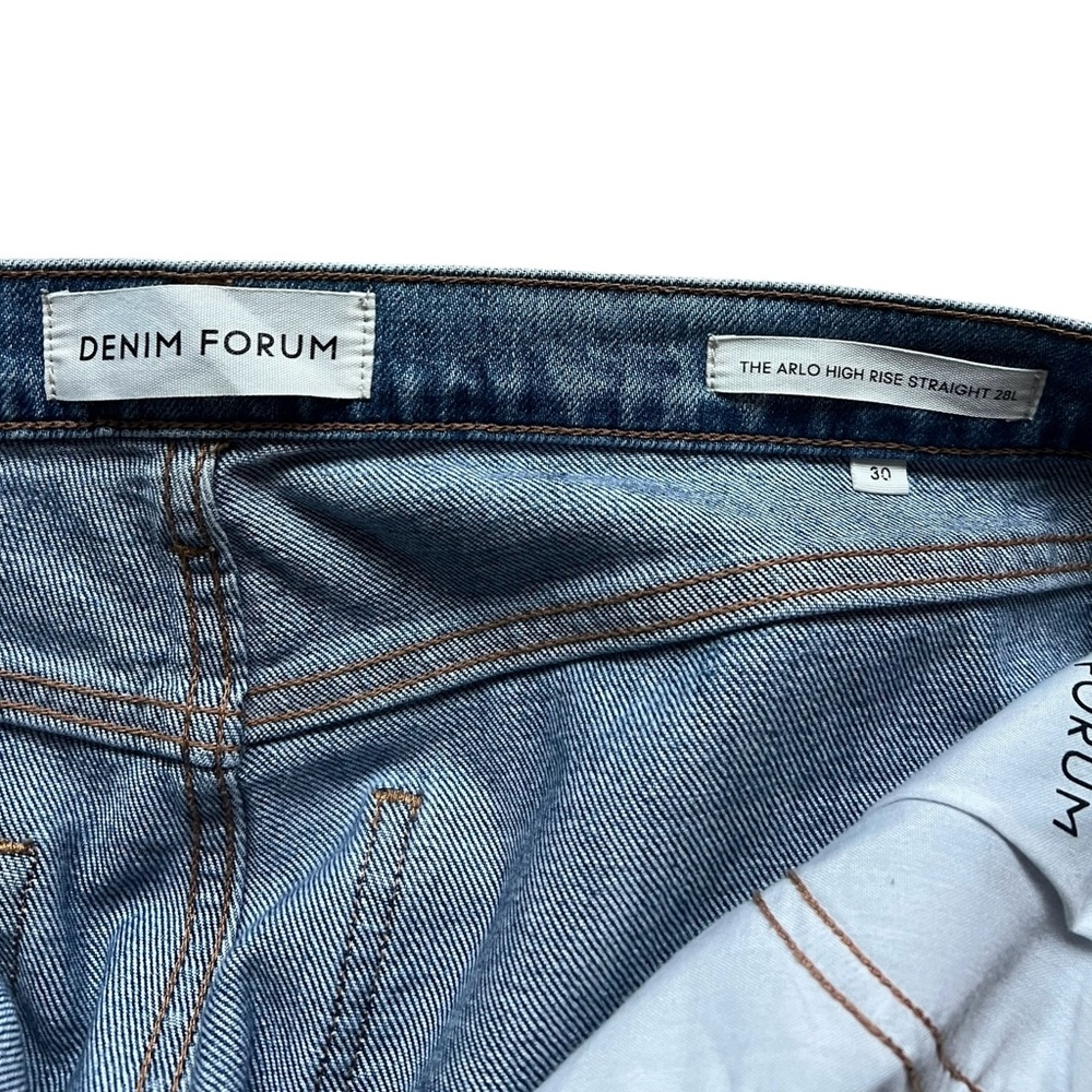 Aritzia Denim Forum The Arlo High Rise Straight Jeans Raw Hem Size 30 - Picture 10 of 14